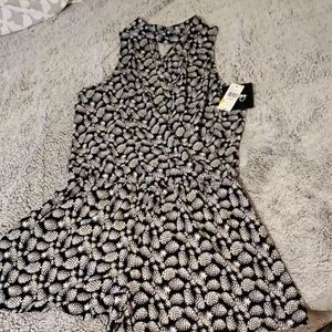 Black and White Pineapple print romper size L